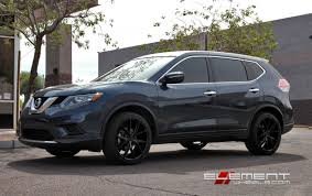 bolt pattern nissan rogue 2015